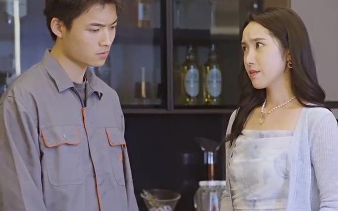成為快遞員后，我有了七個老婆(全集)