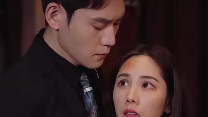 離婚后，她轉(zhuǎn)身嫁給了千億總裁(全集)